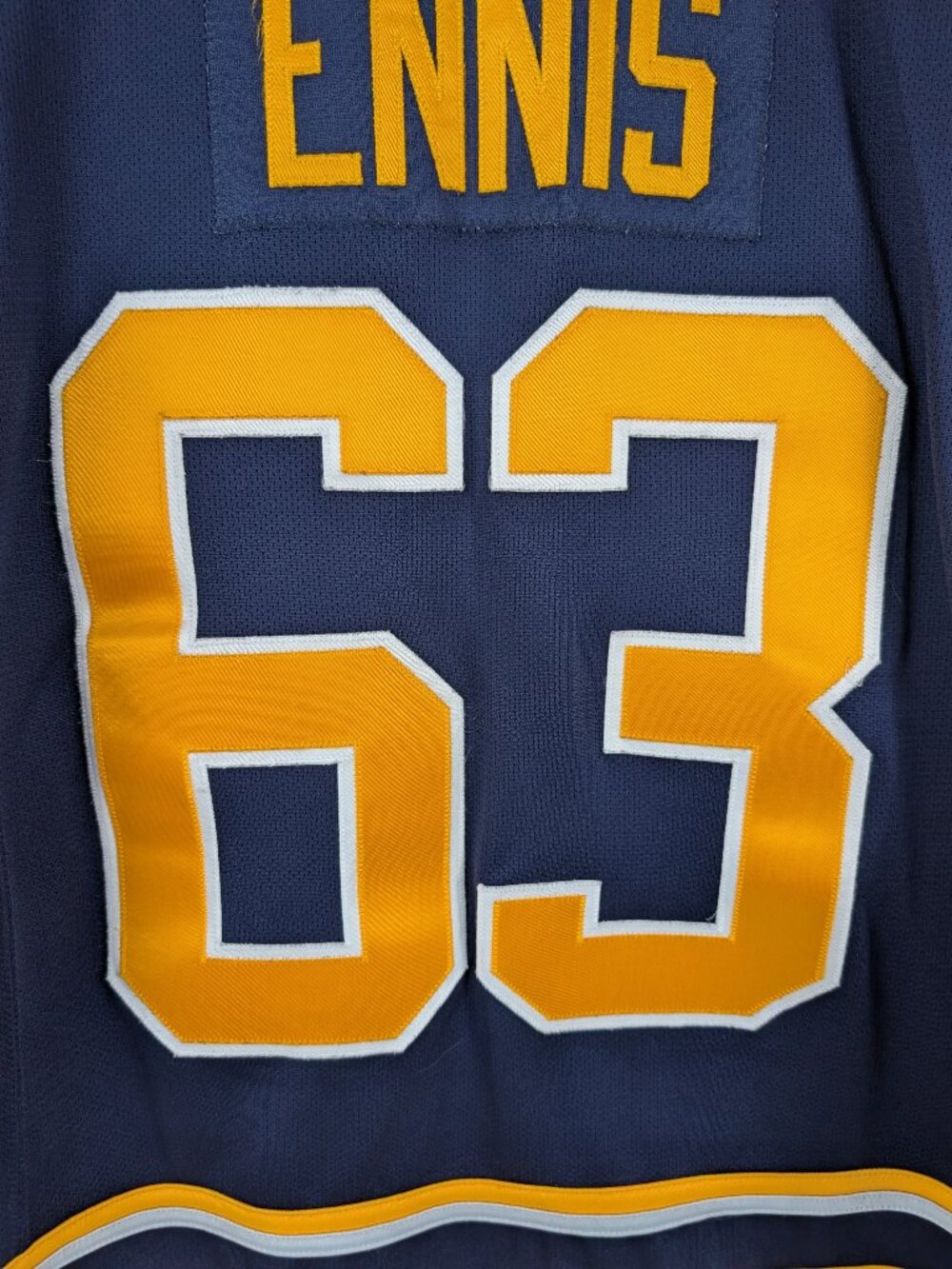 Buffalo Sabres Tyler Ennis jersey - Medium - Picture 10 of 10